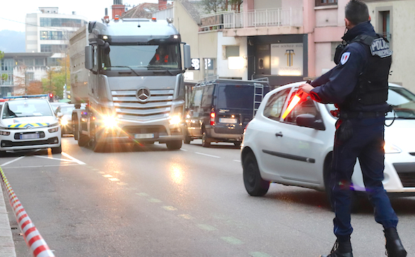 L’interdiction des poids-lourds dans le centre de Vienne insuffisamment respectée : 6 verbalisations