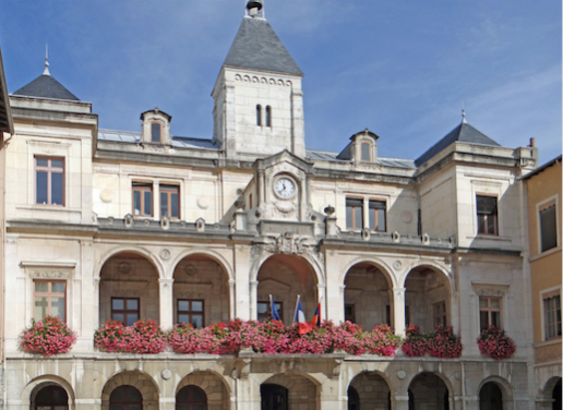 Violences faites aux femmes : l’hôtel-de-ville de Vienne illuminé en orange à partir de jeudi