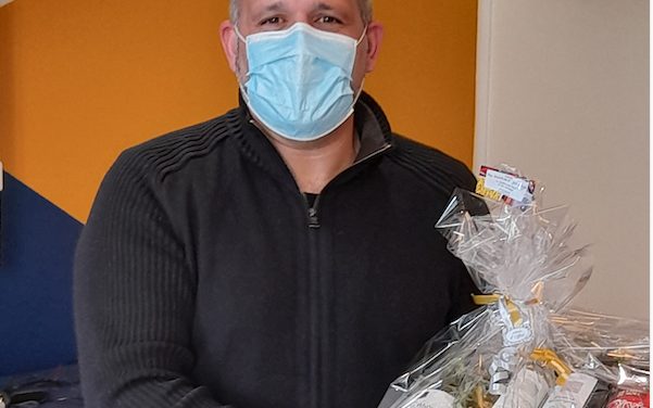 Pont-Evêque : l&rsquo;homme, héros d&rsquo;un soir, qui a éteint le début d&rsquo;incendie de la mairie remercié par Martine Faïta