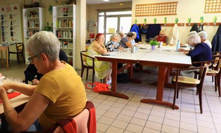 Du fait de la situation sanitaire : les carrousels seniors dont les repas pris en commun, fermés