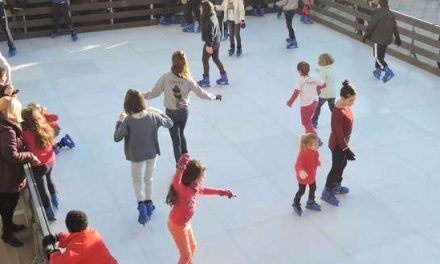 Une patinoire éphémère installée à l’occasion du Marché de Noël de Condrieu, du 10 au 12 décembre