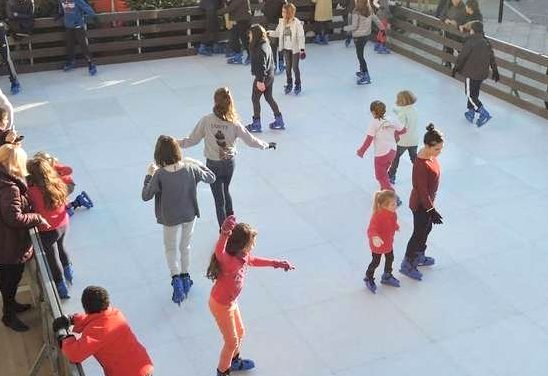 Une patinoire éphémère installée à l&rsquo;occasion du Marché de Noël de Condrieu, du 10 au 12 décembre