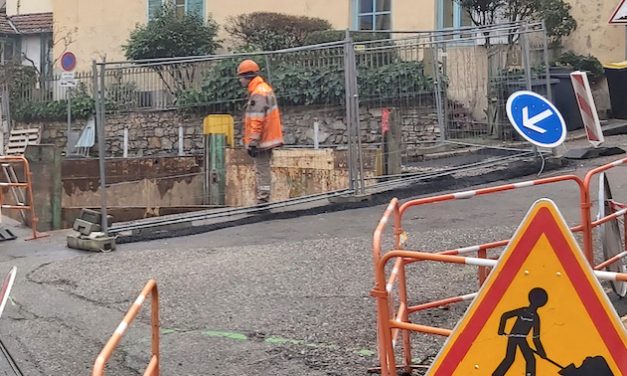 Un nouveau site de conteneurs enterrés installé aujourd&rsquo;hui, rue Pipet à Vienne