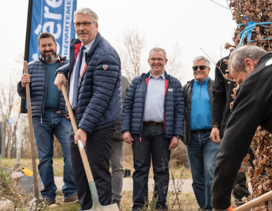 Le président du Département veut planter plus d’un million d’arbres en Isère d’ici 2028
