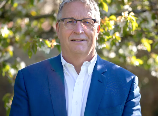 Réélection d&rsquo;Emmanuel Macron. Pour Jean-Pierre Barbier, “une lourde responsabilité sur les épaules”