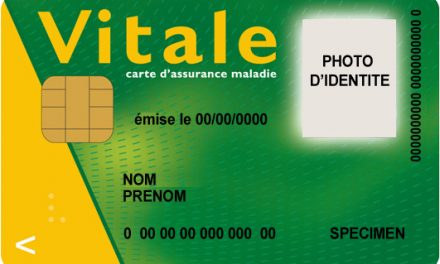 Attention à l’escroquerie actuellement très répandue à la carte Vitale : les victimes ciblées par SMS