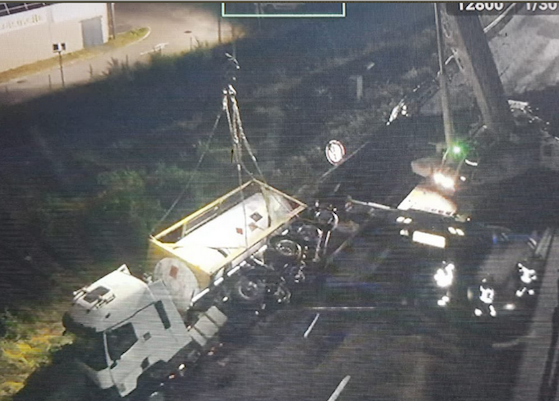 Camion-citerne renversé sur l’A7 à Chasse-sur-Rhône : le poids-lourd a été relevé et évacué, nettoyage de l’Autoroute en cours
