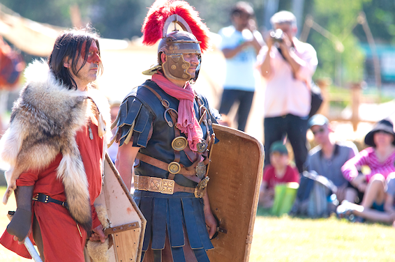 Les Journées Gallo-Romaines vont franchir le Rhône les 4 et 5 juin pour s&rsquo;installer au théâtre antique et devant le Temple de Vienne