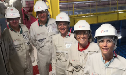 La députée Caroline Abadie vante le bouclier tarifaire lors d’une visite des élus à la centrale nucléaire de Saint-Alban