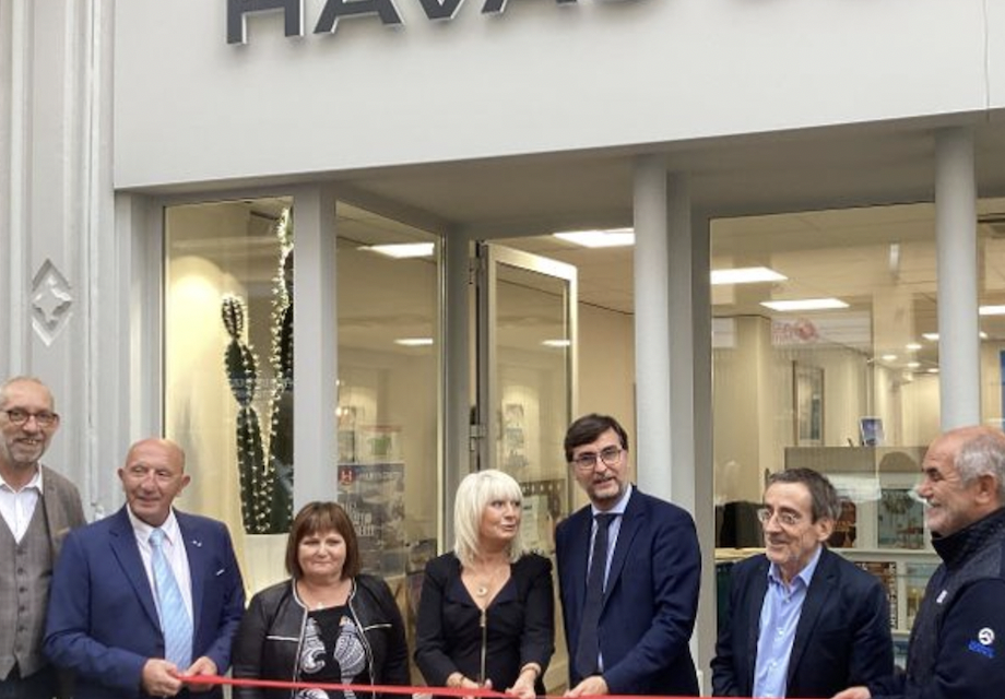 Inauguration d’une nouvelle agence de voyage à Vienne et lancement d’un Bus « Grand Tourisme » aux couleurs du territoire….