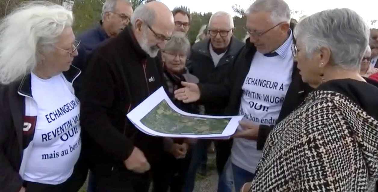 TF1 consacre un reportage à la fronde des Reventinois contre l’emplacement du 1/2 échangeur de l’A7 : la commune va saisir le tribunal administratif