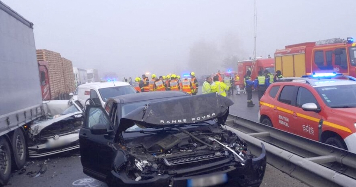 Terrible carambolage de 23 véhicules, suite à une plaque de verglas près de St-Etienne : un mort et neuf blessés  dont trois graves