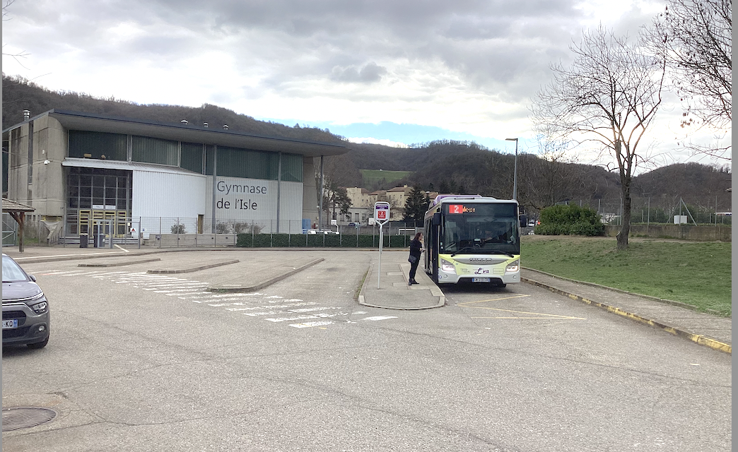 Création d’une « voie verte », végétalisation, arbres… : dix mois de travaux annoncés aux abords du collège de l’Isle à Vienne