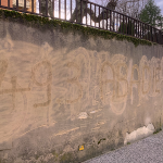 Taguant un slogan contre la députée Abadie sur le mur de Robin à Vienne, un enseignant se fait prendre sur le fait : il passera au tribunal…