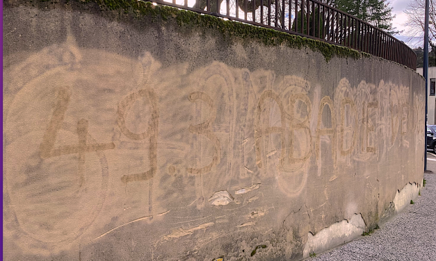 Taguant un slogan contre la députée Abadie sur le mur de Robin à Vienne, un enseignant se fait prendre sur le fait : il passera au tribunal…