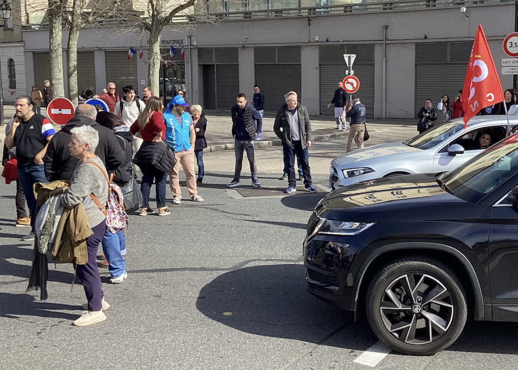 Réforme des retraites : 2 700 manifestants dans les rues de Vienne ...