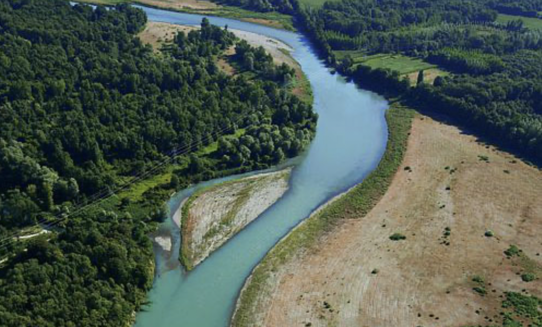 « Le Rhône n’est pas inépuisable ! ». Le débit du fleuve va encore  nettement baisser d’ici 2055, tandis qu’il se réchauffe…