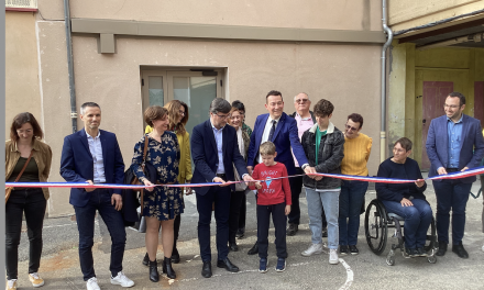 Handicap : inauguration de deux salles de classe adaptées à l’Ecole Lafayette à Vienne