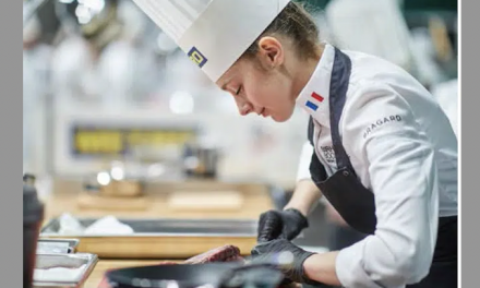 Naïs Pirollet, la candidate française du plus célèbre concours de cuisine, au lycée Agrotec à Vienne pour lancer l’opération « Bocuse d’or dans les lycées »