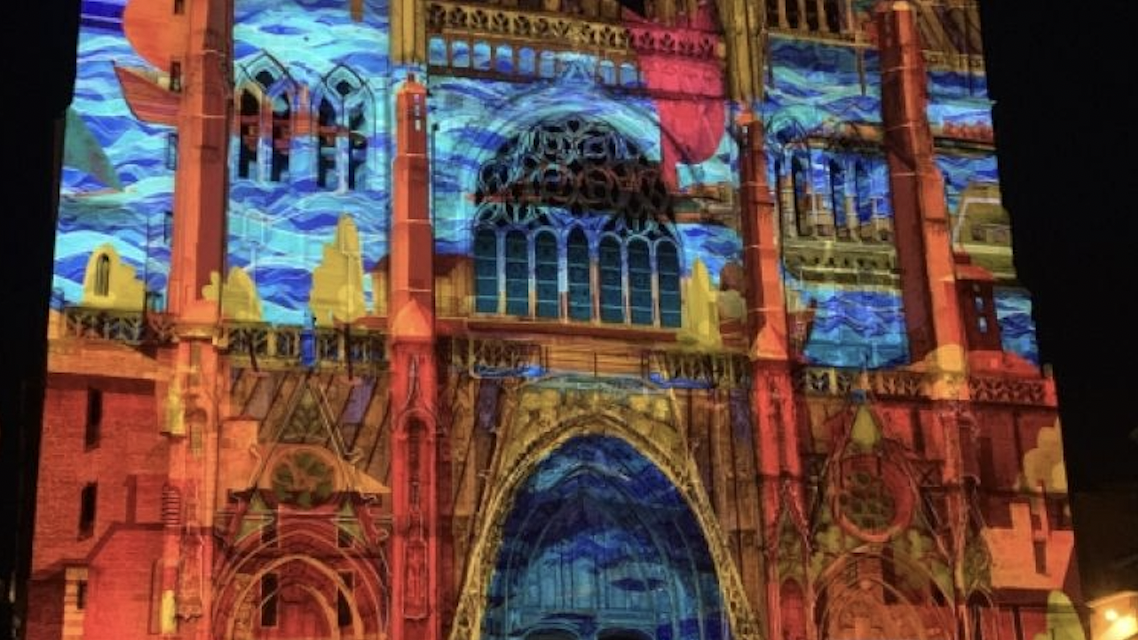 Plus que deux soirées,  ce soir samedi 22 et  demain dimanche 23 juillet pour découvrir la cathédrale St-Maurice mise en lumière