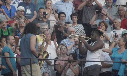 Jazz à Vienne, 3 juillet-Ezra Collective enflamme les gradins, Marcus Miller comme une évidence