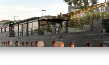 La péniche-hôtel « Bed&Bicycle » installée quai d’Herbouvile à Sainte-Colombe : inauguration programmée  le  22 septembre
