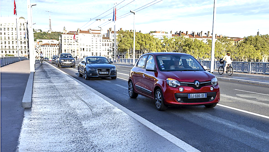 Réaménagé en faveur des cyclistes, le pont Lafayette à Lyon réouvert à la circulation automobile