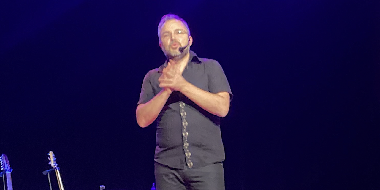 Dans le cadre du Festival de Jazz, il va multiplier les concerts : le guitariste Stracho Temelkovski débute sa résidence de 3 ans à Vienne