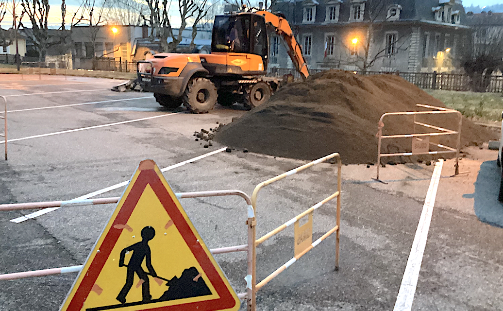 Les travaux du nouveau parking de « La Petite Vitesse », près de la gare de Vienne viennent de débuter : livraison en avril…