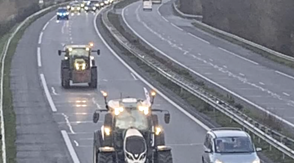 Objectif,  le blocage de la Métropole : les agriculteurs en colère annoncent la mise en place lundi de « la tenaille lyonnaise », « avec des ramifications dans la région »