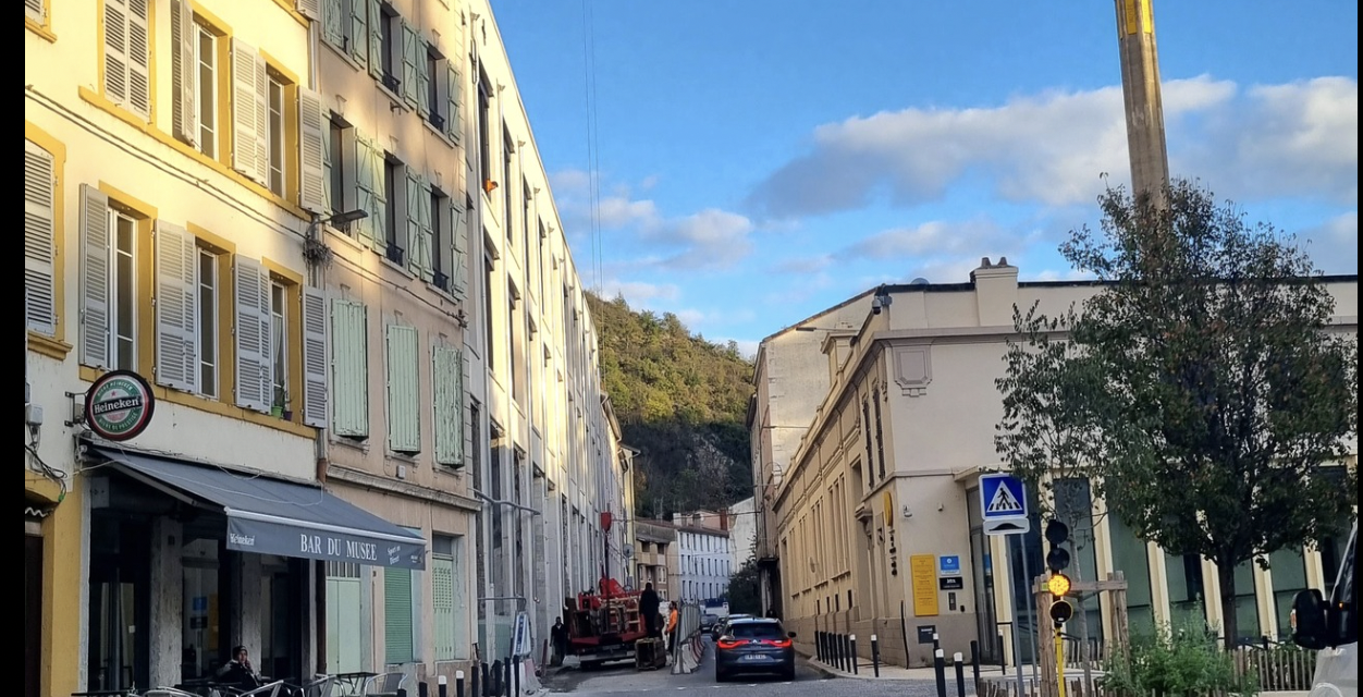 Feux en alternat le jour, fermeture la nuit : travaux  rue Victor Faugier, en Vallée de Gère à Vienne, du 26 au 29 février