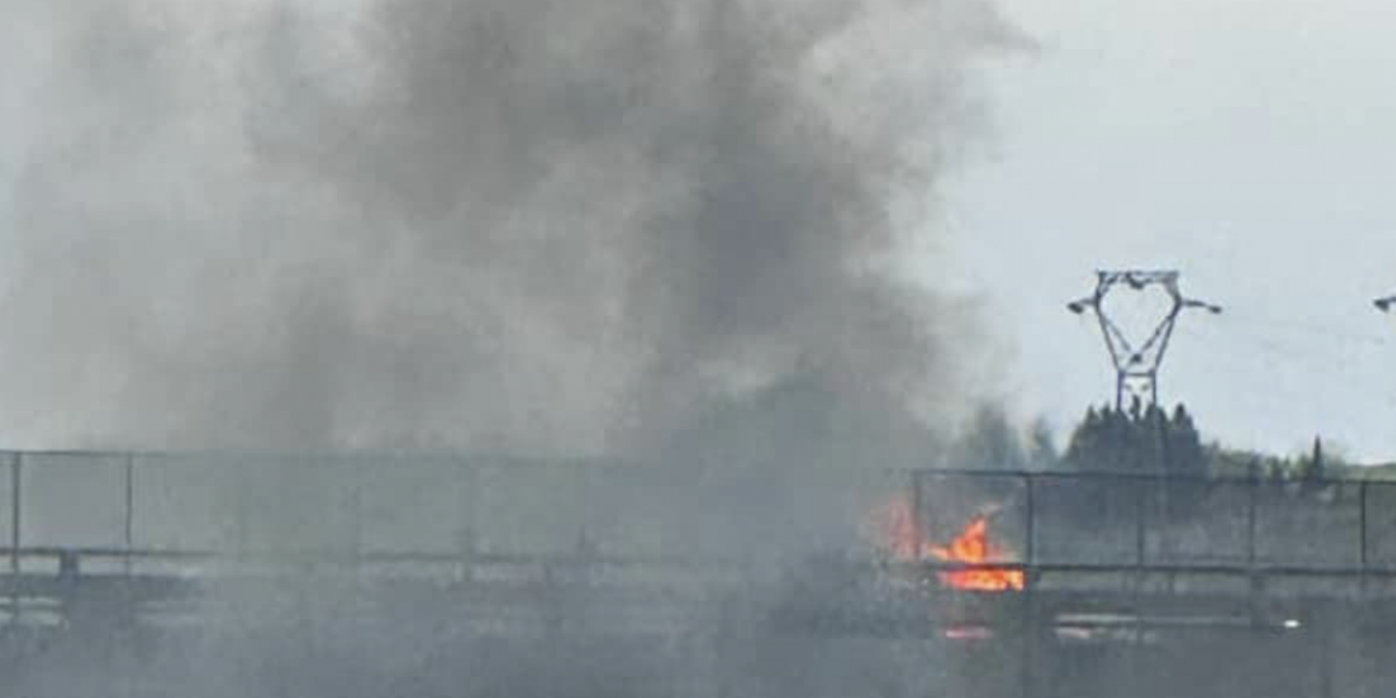 L’A 47 bloquée, fermeture de la bretelle de Ternay : une voiture en feu cet après-midi sur le pont de Givors