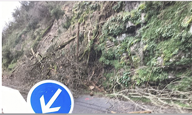 Suite à un éboulement, circulation toujours alternée sur la D386 à la sortie de Saint-Romain-en-Gal en direction de Givors