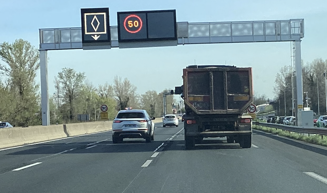 Voie de covoiturage entre Vienne et Lyon et vitesse limitée à 50 km/h sur l’A7 :  une lettre ouverte de Thierry Kovacs qui « s’indigne » à la préfète de Région