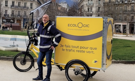 Une charte signée pour une logistique verte, avec des aires de livraison dédiées à Vienne. Et pour commencer, des vélos cargos électriques de la Poste annoncés en mai…