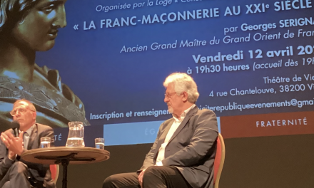 Conférence au théâtre de Vienne  : « La Franc-Maçonnerie défend les valeurs de la République »