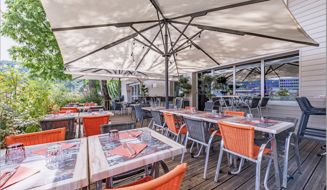 Le restaurant Côté Court rouvre sa terrasse, l’une des plus belles de Vienne, début mai