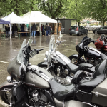 Harley-Davidson, Porsche et vide-grenier  maintenus à Vienne et Luzinay, mais pas à St-Romain-en-Gal : la pluie a fortement handicapé les manifestations de ce dimanche