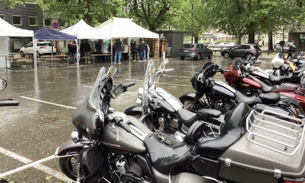 Harley-Davidson, Porsche et vide-grenier  maintenus à Vienne et Luzinay, mais pas à St-Romain-en-Gal : la pluie a fortement handicapé les manifestations de ce dimanche