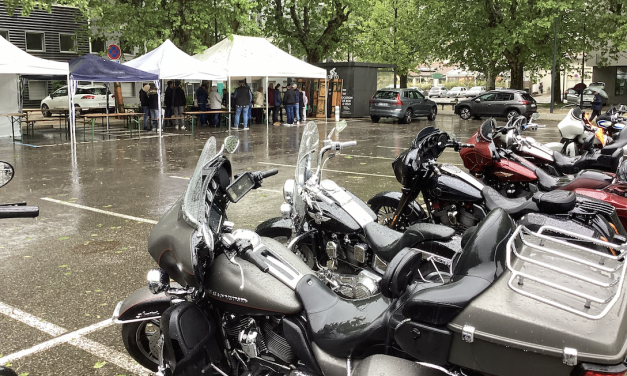 Harley-Davidson, Porsche et vide-grenier  maintenus à Vienne et Luzinay, mais pas à St-Romain-en-Gal : la pluie a fortement handicapé les manifestations de ce dimanche
