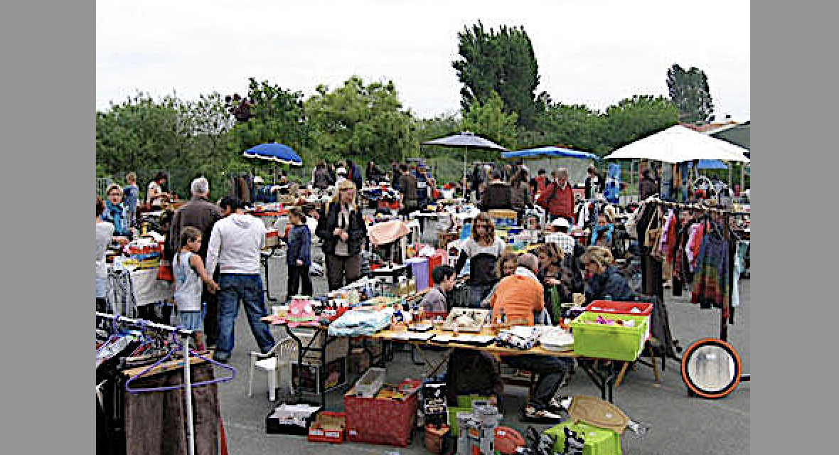 1er mai : pas de manifestation syndicale aujourd’hui à Vienne, mais le traditionnel « vide-grenier revendicatif » de la CGT