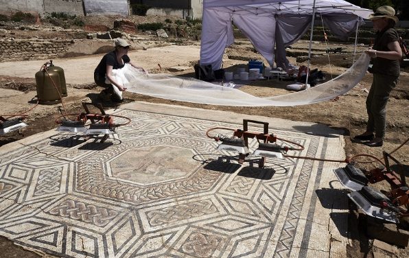 Un appel aux dons pour la restauration d&rsquo;objets antiques-dont une armure-découverts  sur le site de « la petite Pompéi » à Sainte-Colombe