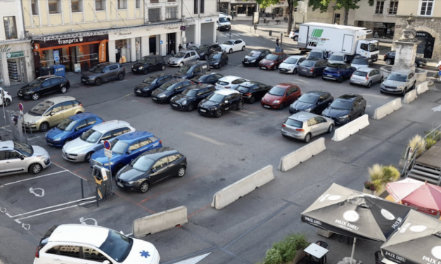 Parmi les sujets à l’ordre du jour du prochain conseil municipal à Vienne : l’aménagement des places François Mitterrand et de l’hôtel-de-ville