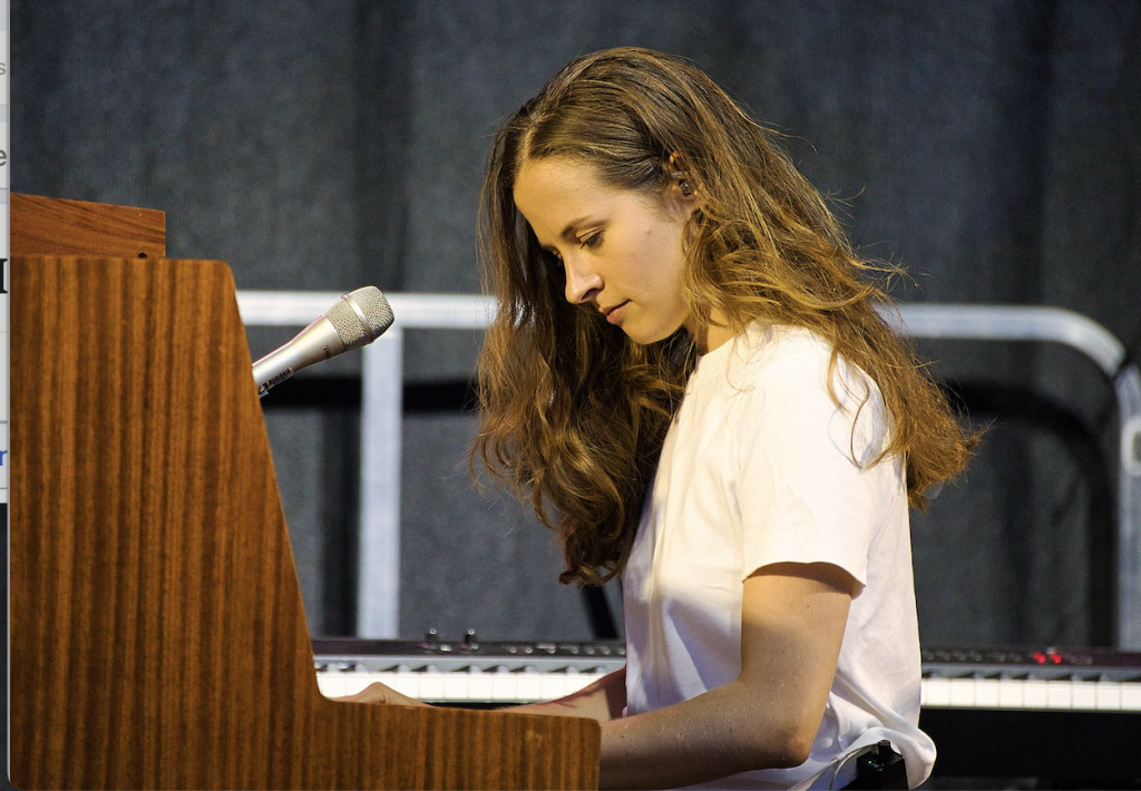 Api Rani Jazz Jazz à Vienne-Avec Hania Rani et Gogo Penguin : le piano dans tous ses ...