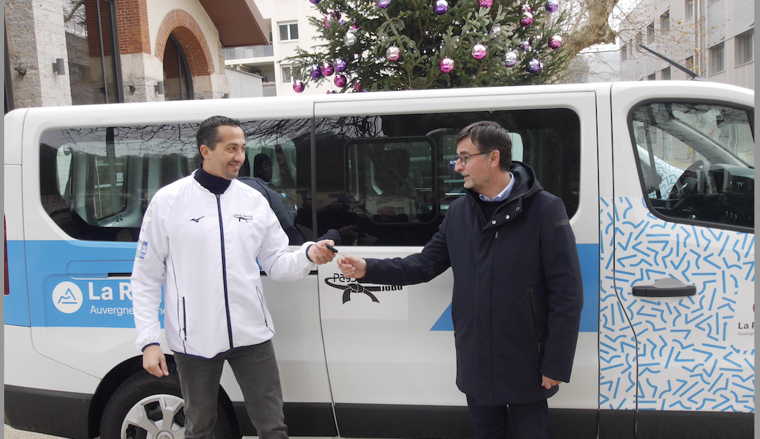 Quatre clubs sportifs viennois se retrouvent dotés de minibus offerts gracieusement par la Région
