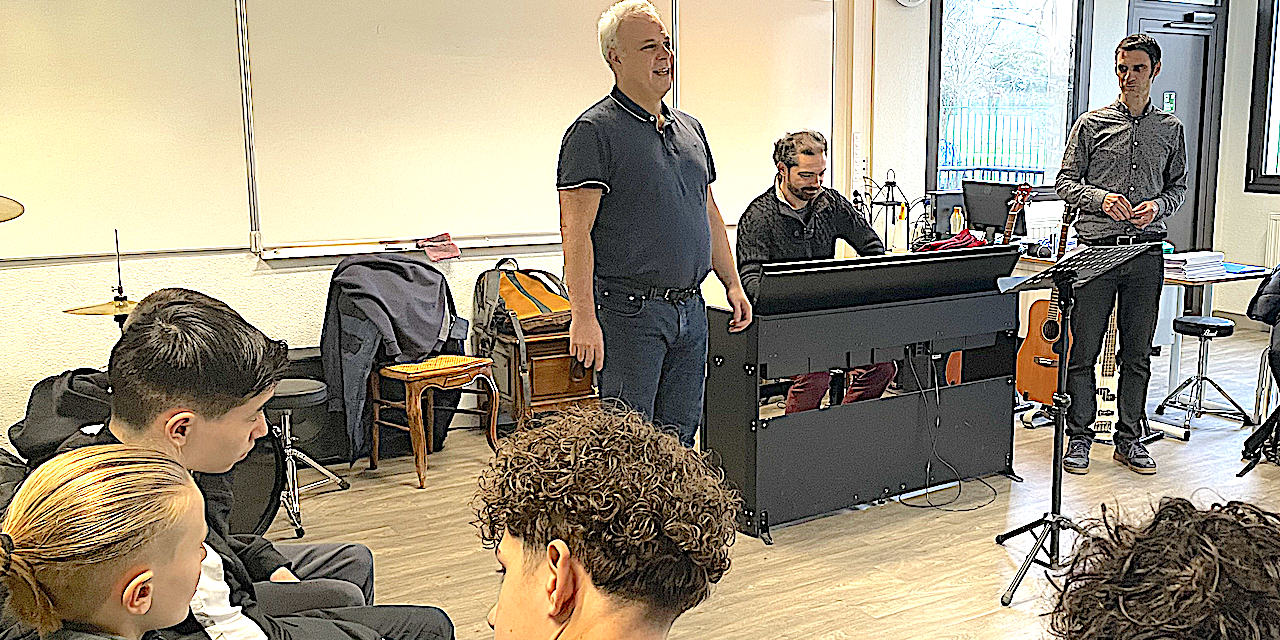 Suite à un travail en profondeur dans les établissements, 4 050 élèves vont assister à une représentation de l’opéra « La Traviata » au Manège à Vienne !