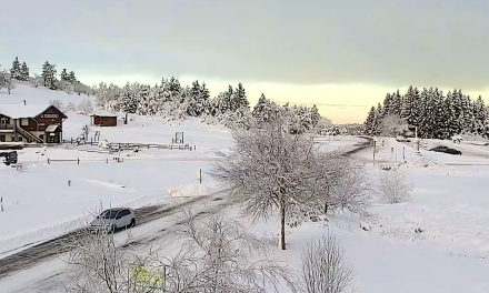 25 centimètres de neige fraîche ce dimanche matin à l’Espace de ski nordique du Bessat dans le Pilat
