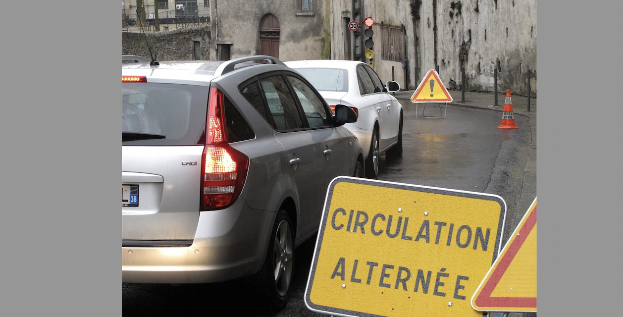 A partir du 24 février, réfection des trottoirs de la Montée Saint-Marcel à Vienne, sur 1,2 kilomètre, circulation alternée