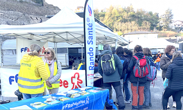 Avec le théâtre antique comme point de départ : succès des Randos-Santé qui ont attiré près de 350 marcheurs à Vienne