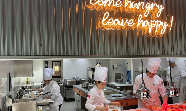 Les deux établissements sont ouverts sur le quartier : l’institut Lyfe inaugure un restaurant et une boulangerie-pâtisserie au sein même du campus d’EMLyon à Gerland